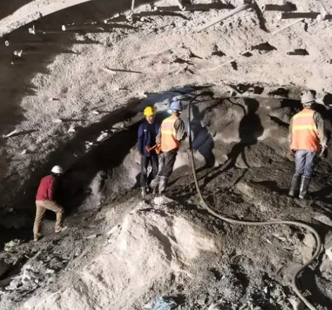 洪洞拱顶带模注浆料的施工流程及注意事项